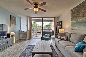 Kailua-kona Condo w/ Lanai, Walk to Beach + Pier!