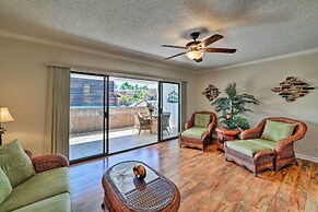 Downtown Air Conditioned Condo: Walk to Beaches