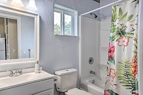 Sunset & Ocean Views: Kailua-kona Apt Near Beach