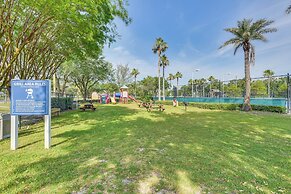 Walk to Beach: Poolside Oasis in Palms of Destin!