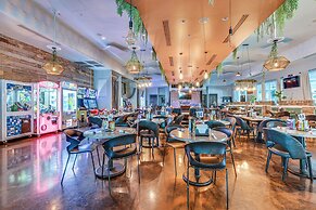 Walk to Beach: Poolside Oasis in Palms of Destin!