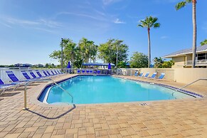 Coastal-zen Ruskin Retreat < 1 Mi to Beach!