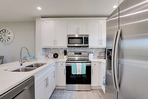 Coastal-zen Ruskin Retreat < 1 Mi to Beach!