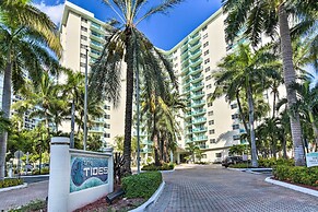 Beachfront Condo w/ Pool Access in Hollywood!