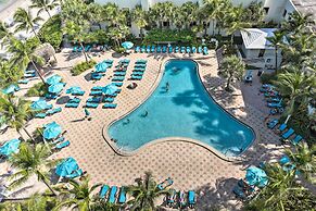 Beachfront Condo w/ Pool Access in Hollywood!