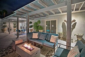 Pet-friendly Palm Springs Escape w/ Heated Pool!