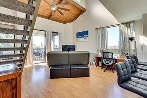 Top-floor Kailua Bay Resort Condo w/ Ocean Views!