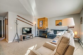 7 Mi to Ski Resort: Dillon Condo w/ Mtn Views