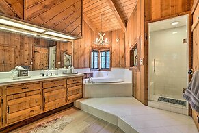 Cimarron Lodge Retreat With 3 Decks & Grill!