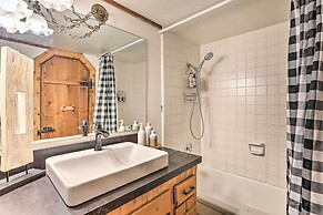 Cimarron Lodge Retreat With 3 Decks & Grill!