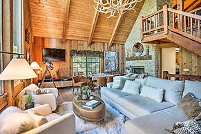 Cimarron Lodge Retreat With 3 Decks & Grill!