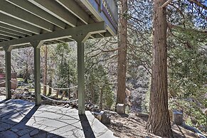 Delightful Family Cabin: Walk to Lake Gregory!