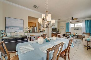 6 Mi to Disney: Lakefront Reunion Resort Home