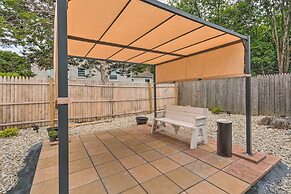 Downtown Brockton Apt < 1 Mi to Local Dining