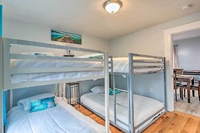 Downtown Brockton Apt < 1 Mi to Local Dining