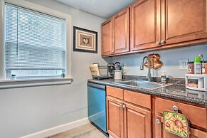 Downtown Brockton Apt < 1 Mi to Local Dining