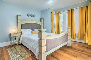 Downtown Brockton Apt < 1 Mi to Local Dining