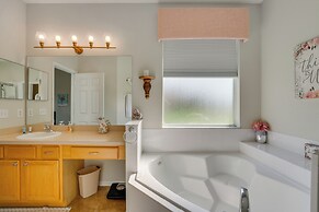 5 Mi to Disney: Emerald Island Poolside Retreat