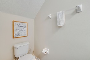 5 Mi to Disney: Emerald Island Poolside Retreat