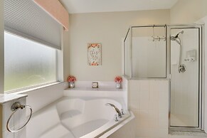 5 Mi to Disney: Emerald Island Poolside Retreat