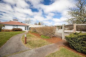 Beautiful Brewster Condo w/ Resort Amenities!
