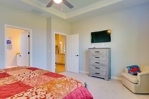 Screened-in Patio & Grill: Cape Coral Retreat