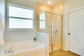 Screened-in Patio & Grill: Cape Coral Retreat