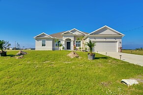 Screened-in Patio & Grill: Cape Coral Retreat