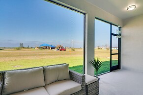 Screened-in Patio & Grill: Cape Coral Retreat