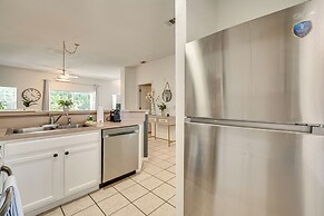 Patio + Pool Access: Townhome < 9 Mi to Disney!