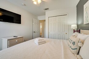 Patio + Pool Access: Townhome < 9 Mi to Disney!