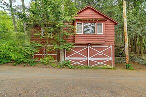 Rustic Berkshires Cottage at Lake Buel w/ Kayaks!