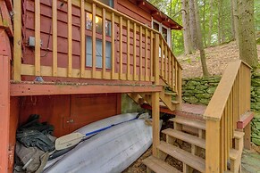 Rustic Berkshires Cottage at Lake Buel w/ Kayaks!