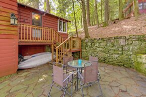 Rustic Berkshires Cottage at Lake Buel w/ Kayaks!