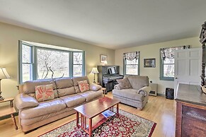 Peaceful Chilmark Farmhouse by Menemsha Beach