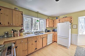 Peaceful Chilmark Farmhouse by Menemsha Beach