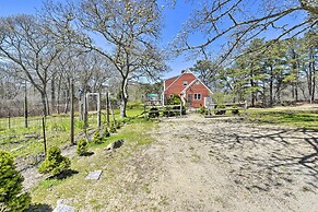 Peaceful Chilmark Farmhouse by Menemsha Beach