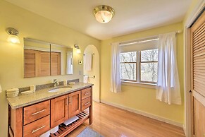 Peaceful Chilmark Farmhouse by Menemsha Beach