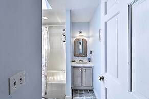 Peaceful Chilmark Farmhouse by Menemsha Beach