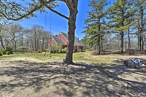 Peaceful Chilmark Farmhouse by Menemsha Beach