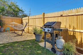 Steps to Eats & Craigville Beach! Cape Cod Cottage