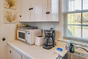 Steps to Eats & Craigville Beach! Cape Cod Cottage