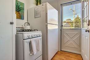 Steps to Eats & Craigville Beach! Cape Cod Cottage
