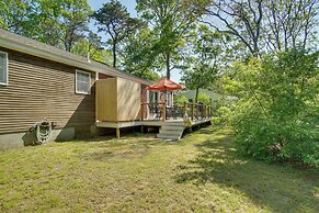 3 Mi to Beach & Town: Martha's Vineyard Home