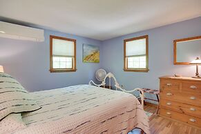 3 Mi to Beach & Town: Martha's Vineyard Home