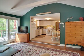 3 Mi to Beach & Town: Martha's Vineyard Home