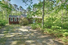 3 Mi to Beach & Town: Martha's Vineyard Home