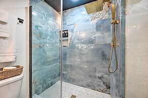 Cozy Brandon Guest Studio w/ Pool & Hot Tub!