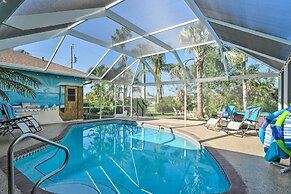 Spacious Cape Coral Home w/ Pool: On Golf Course!