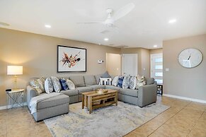 Family Home w/ Outdoor Oasis in Cape Coral!